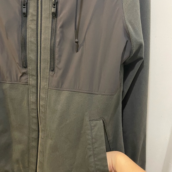 Lululemon dispatch jacket - Picture 3 of 8